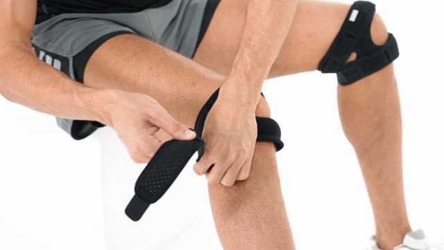 Fit Geno Patella Knee Brace for Women and Men, Patellar Tendon Support Strap with Side Stabilizers, Knee Band with Patella Gel Pads for Meniscus Tear Arthritis Pain Injury Running