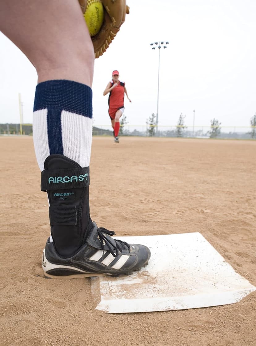 Aircast AirSport Ankle Support Brace, Right Foot, Medium