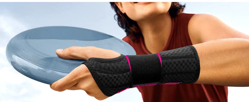FREETOO Carpal Tunnel Wrist Brace Night Support Fit Right Hand for Work, Pain Relief Wrist Splint for Tendonitis, Sprain, Strain, Rigid Hand Brace for Arthritis for Women and Men (S/M, Black/Pink)