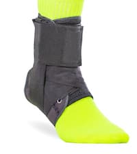 BraceAbility Wrist Support for Men and Women - Tennis and Pickleball Wrist Brace, Sports Injury Relief, Sprained Wrist Recovery, Tendonitis Support, Cycling, Volleyball, Golf - Right Hand (Small)