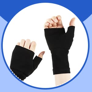 Geyoga 4 Pcs Unisex Wrist Thumb Support Fingerless Compression Gloves Wrist Support Brace for Sports, Fits Small-Check Size Chart Before Ordering(Black, Nude Color,5.9-6.7 Inch)