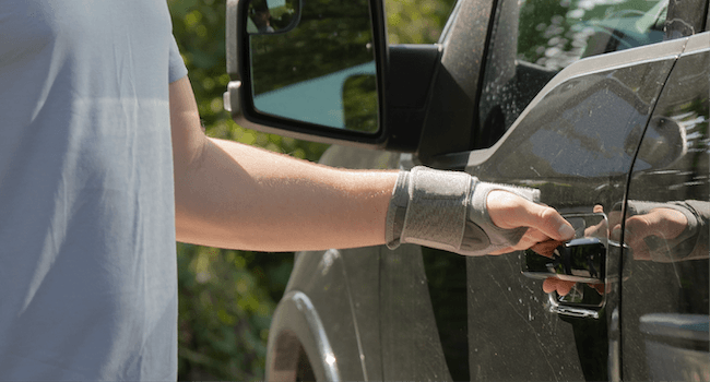 BraceAbility Wrist Support for Men and Women - Tennis and Pickleball Wrist Brace, Sports Injury Relief, Sprained Wrist Recovery, Tendonitis Support, Cycling, Volleyball, Golf - Right Hand (Small)