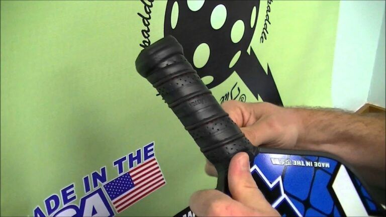 Cleaning the paddle grip