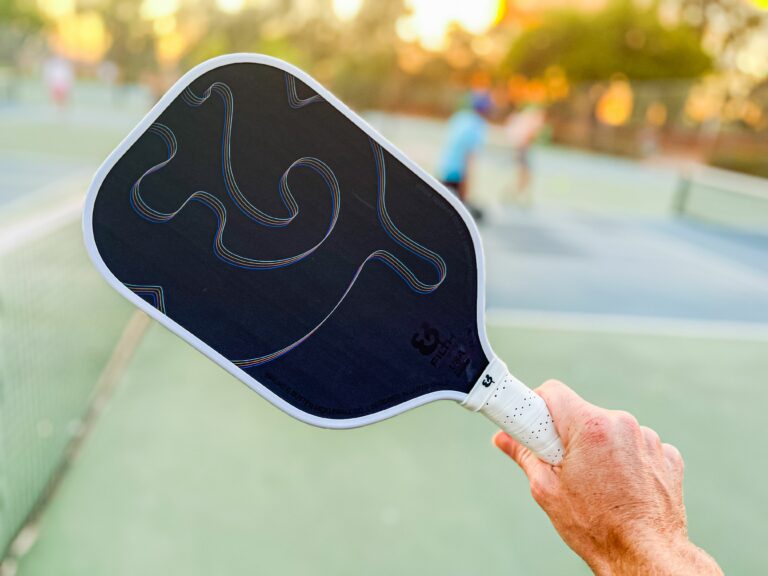 best-small-grip-pickleball-paddles-0pk5eP3