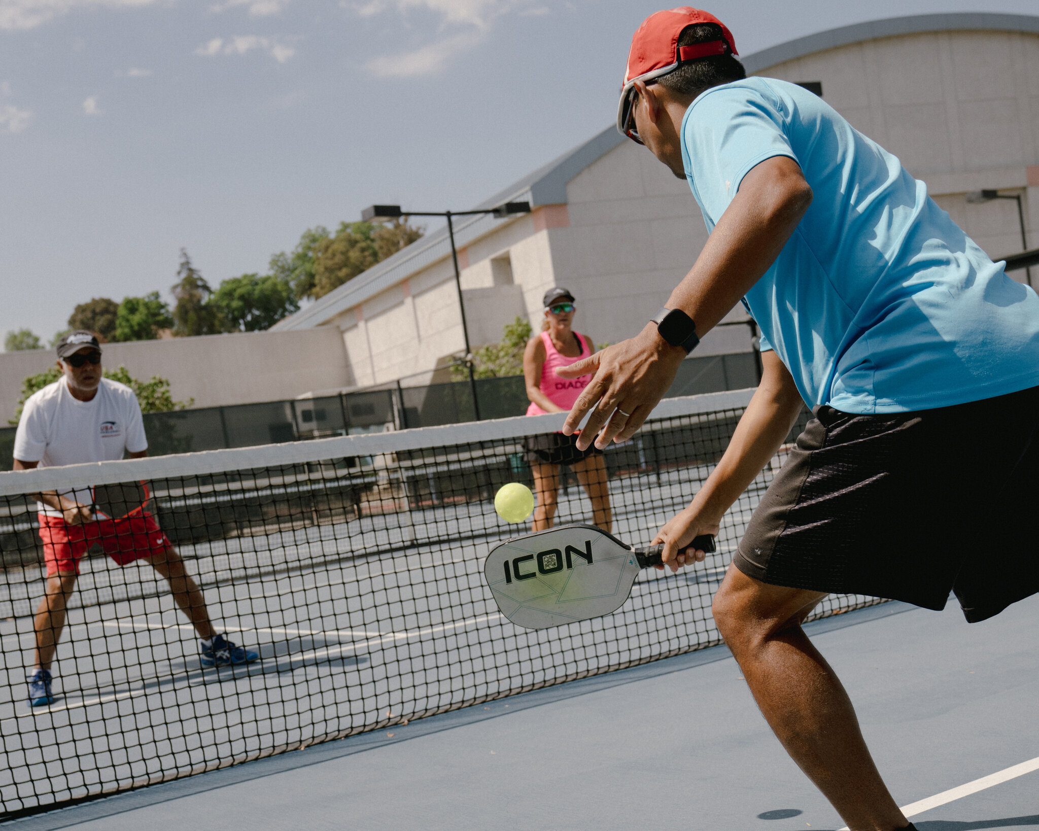 can-you-double-hit-in-pickleball