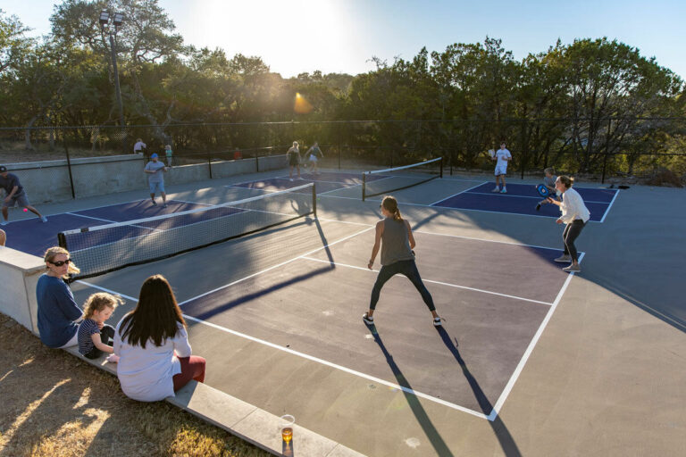 How the Pickleball Double Bounce Rule Works