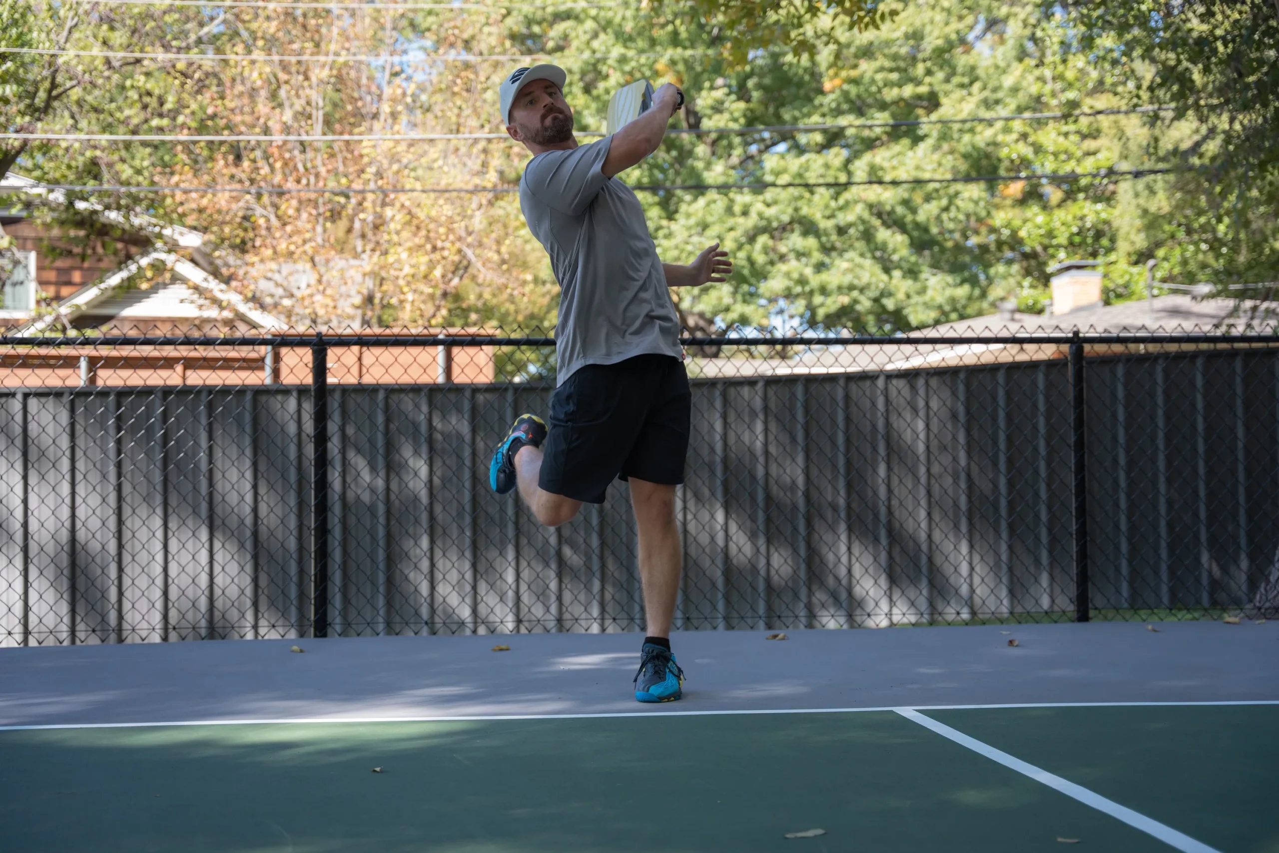 pickleball-illegal-serve